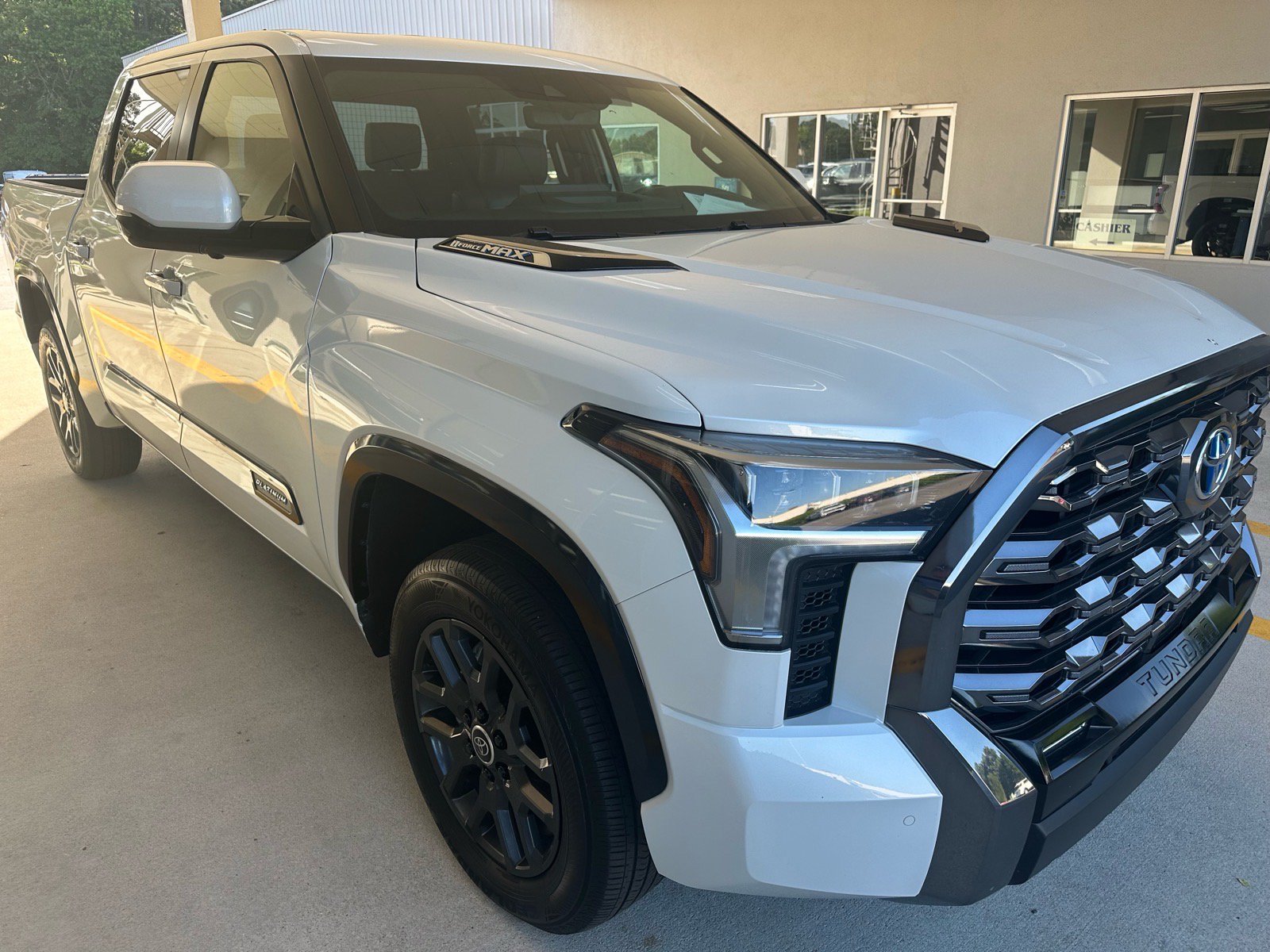Used 2024 Toyota Tundra Platinum AWD/4WD image 10