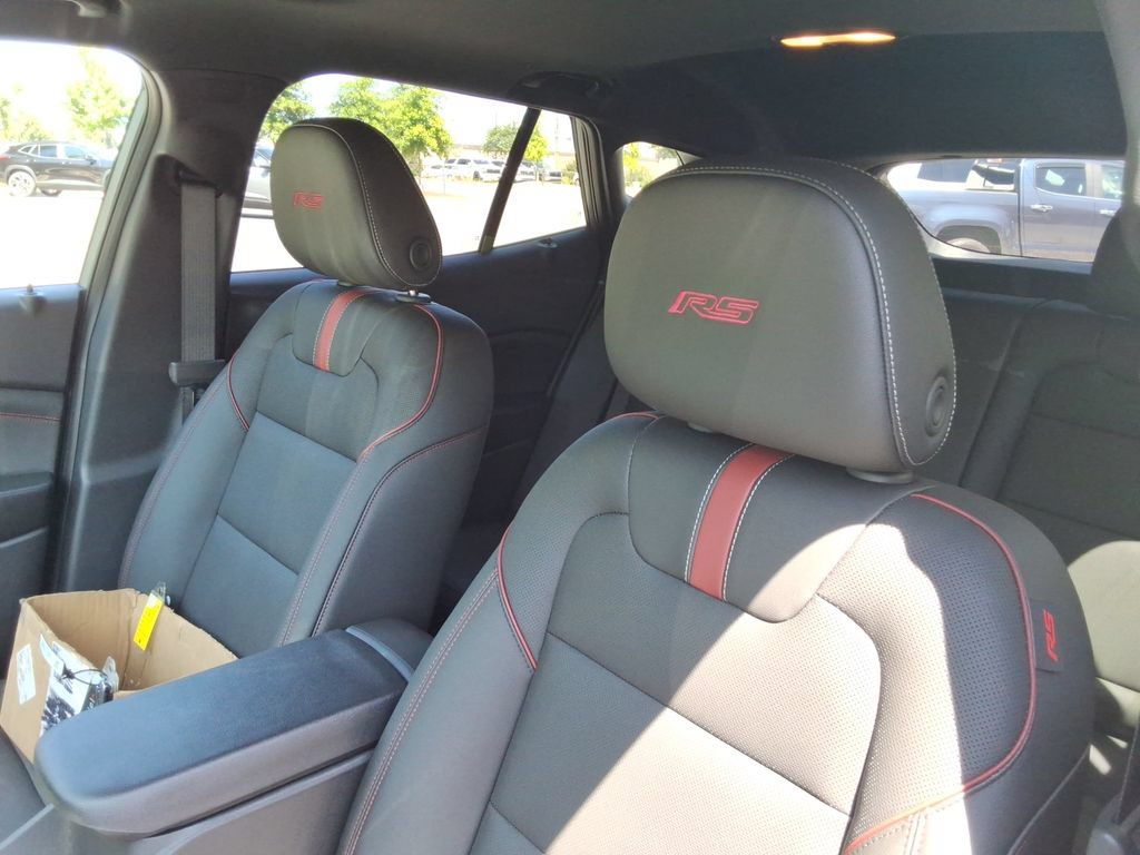 New 2026 Chevrolet Trax RS w/ Sunroof Package FWD image 21