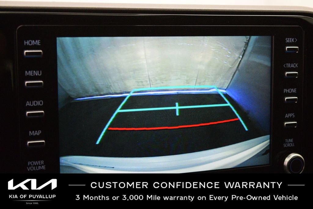 Used 2020 Toyota Highlander XLE AWD/4WD image 24