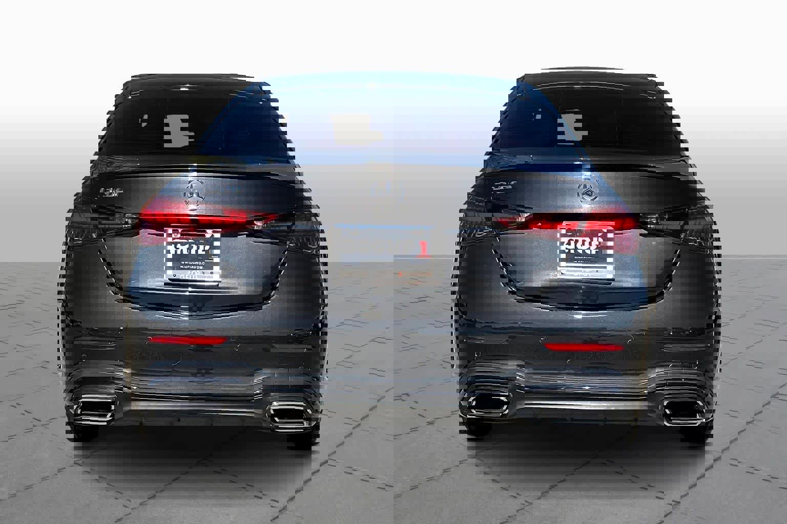 Used 2023 Mercedes-Benz C 300 Sedan image 4