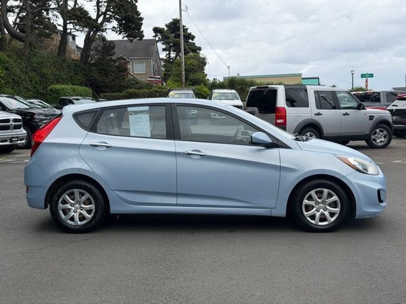 Used 2014 Hyundai Accent GS FWD image 5