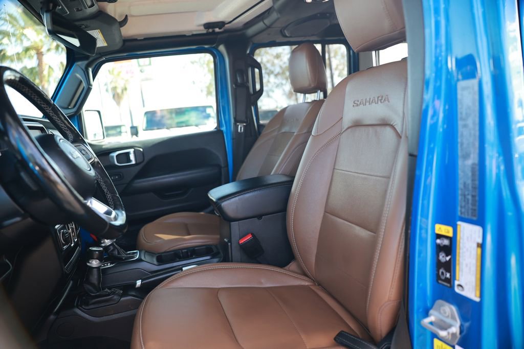 Used 2021 Jeep Wrangler Unlimited Sahara w/ Cold Weather Group AWD/4WD image 19