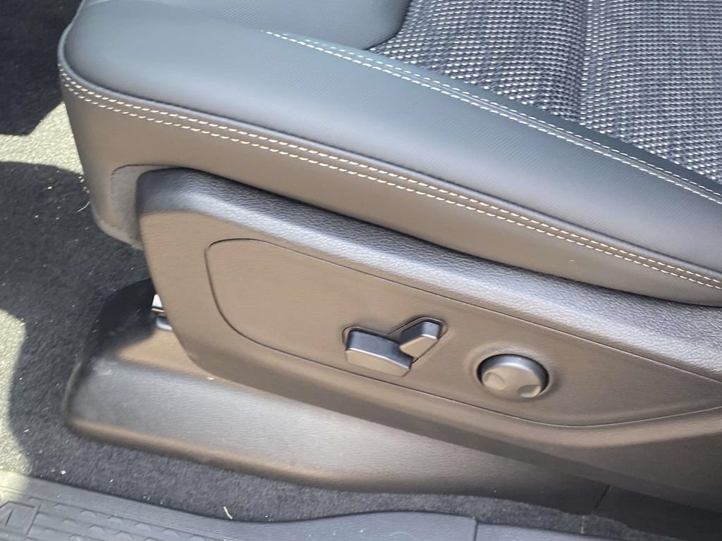 New 2026 RAM 1500 Big Horn w/ Back Country Package AWD/4WD image 17