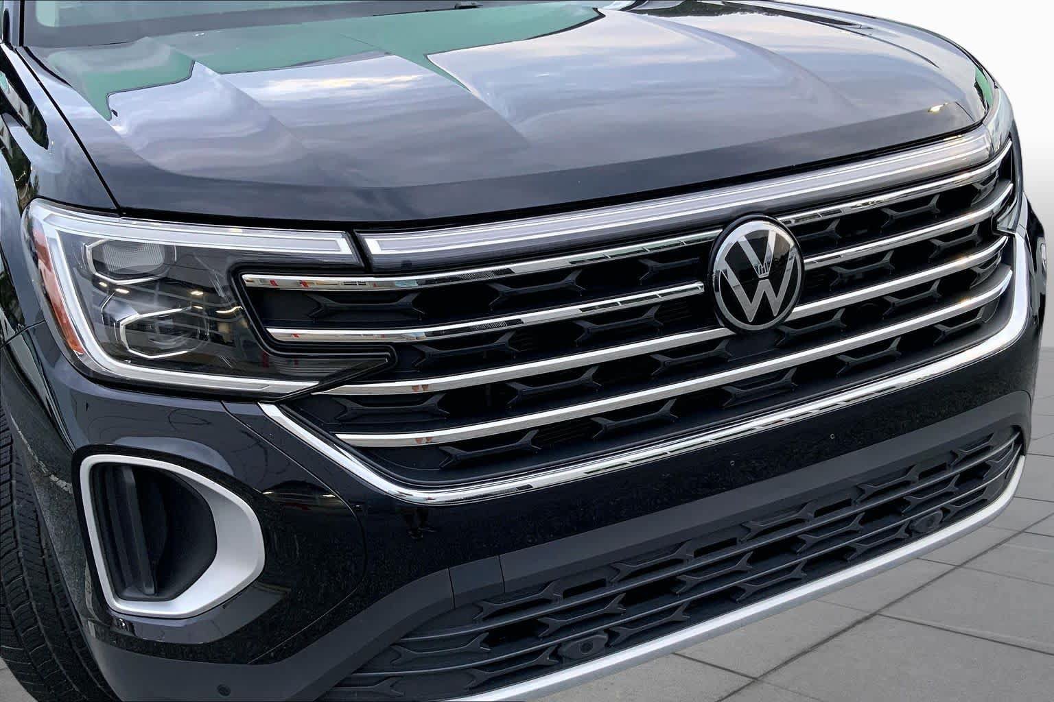 Used 2025 Volkswagen Atlas SE FWD image 27