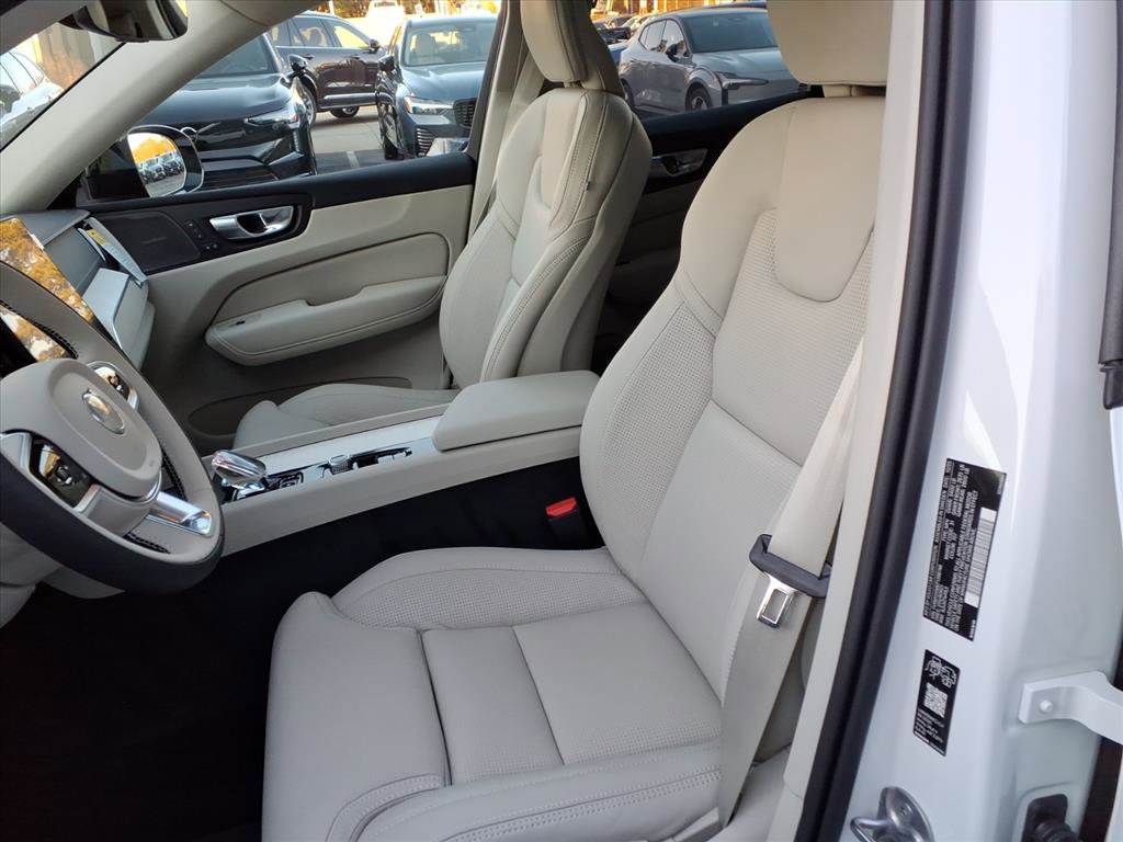 New 2026 Volvo XC60 B5 Ultra w/ Protection Package Premier image 18