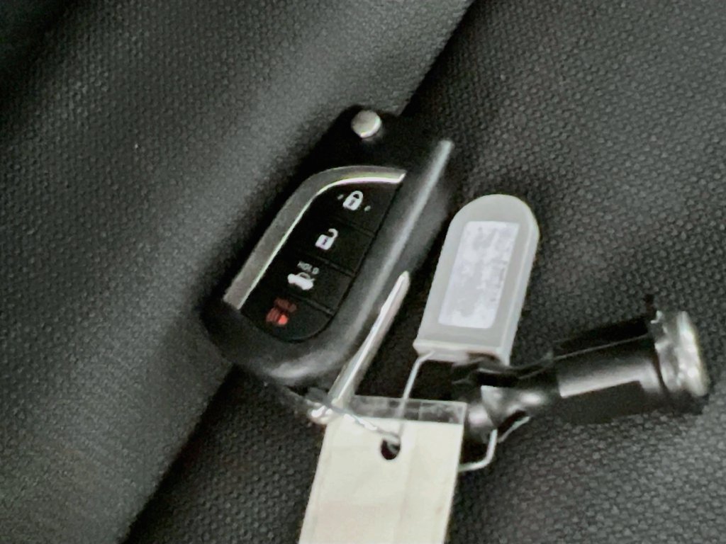Used 2025 Toyota Corolla LE FWD image 32