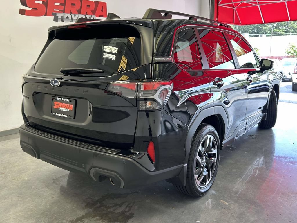 Used 2025 Subaru Forester Limited w/ Popular Package #2 AWD/4WD image 3