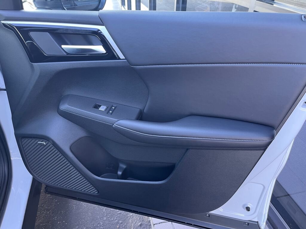 New 2025 Mitsubishi Outlander Trail Edition image 30