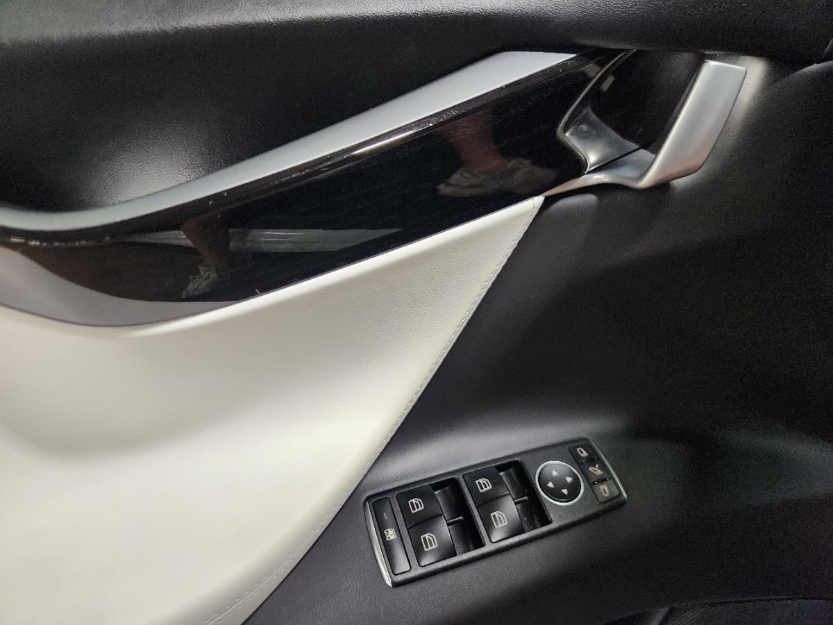Used 2019 Tesla Model X 75D AWD/4WD image 41