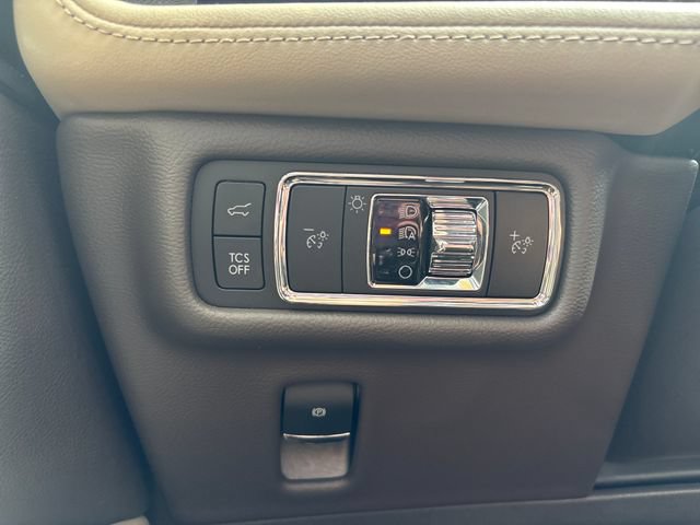 Used 2021 Lincoln Nautilus Reserve AWD/4WD image 30