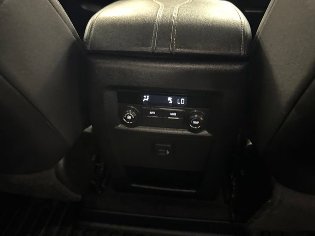 Used 2023 Chevrolet Traverse LT FWD image 22
