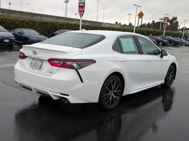 Used 2024 Toyota Camry SE image 8