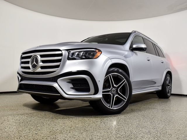 Used 2025 Mercedes-Benz GLS 450 4MATIC image 2
