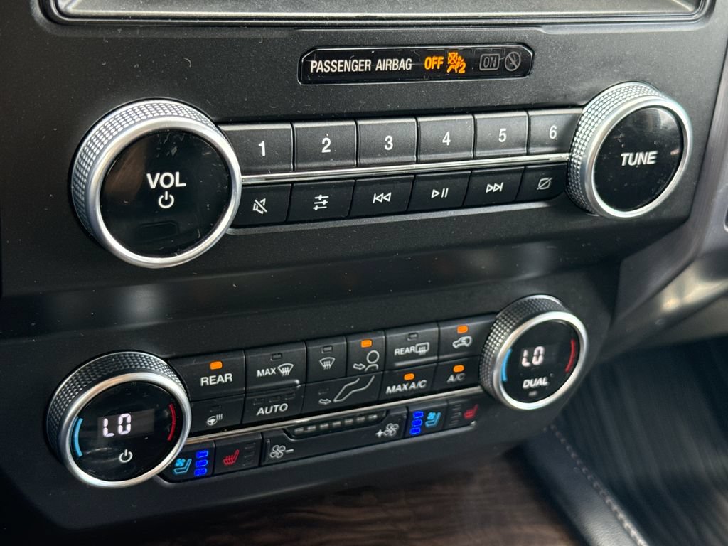 Used 2019 Ford Expedition Platinum AWD/4WD image 24