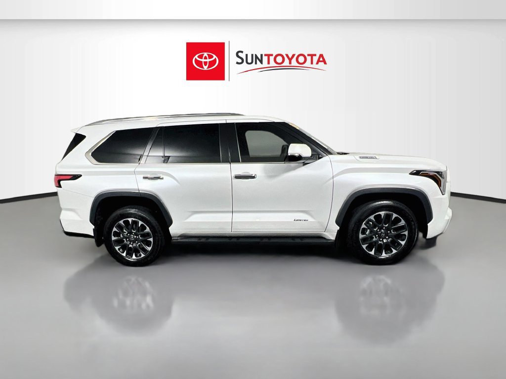 Used 2025 Toyota Sequoia Limited AWD/4WD image 2