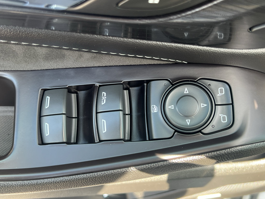 Used 2020 Chevrolet Traverse High Country AWD/4WD image 12