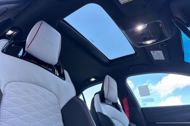 New 2026 Cadillac CT4 V Blackwing w/ Carbon Fiber 1 Package image 16