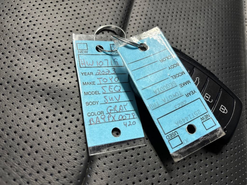 Used 2023 Toyota Sequoia Platinum image 43