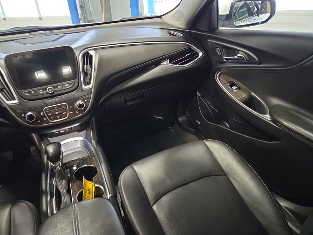 Used 2024 Chevrolet Malibu LT image 18