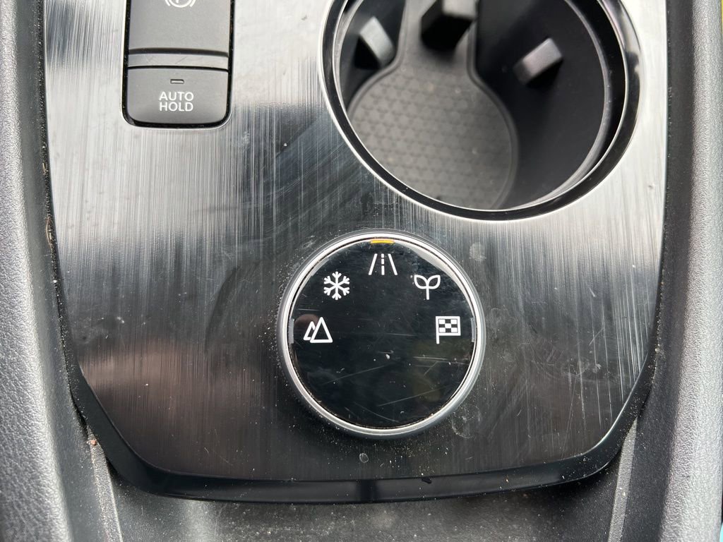 Used 2024 Nissan Rogue S image 20