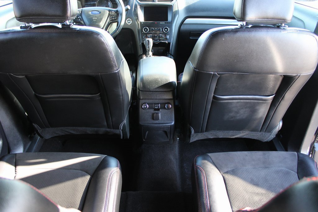 Used 2019 Ford Explorer XLT w/ Equipment Group 202A image 28