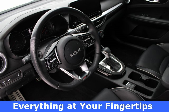 Used 2024 Kia Forte GT-Line w/ GT-Line Premium Package image 2