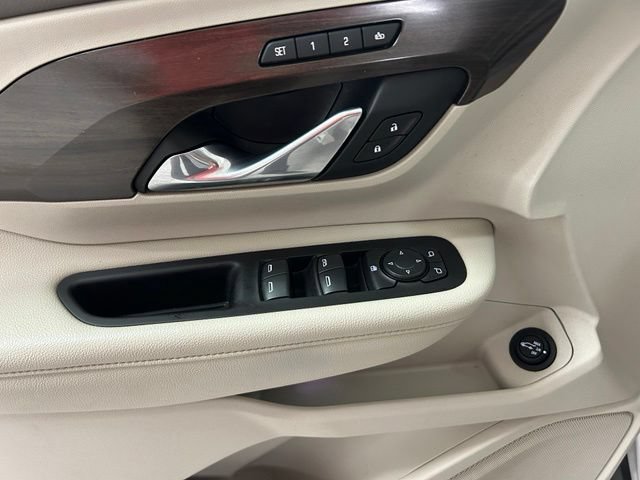 Used 2018 GMC Terrain Denali w/ Advanced Safety Package AWD/4WD image 17