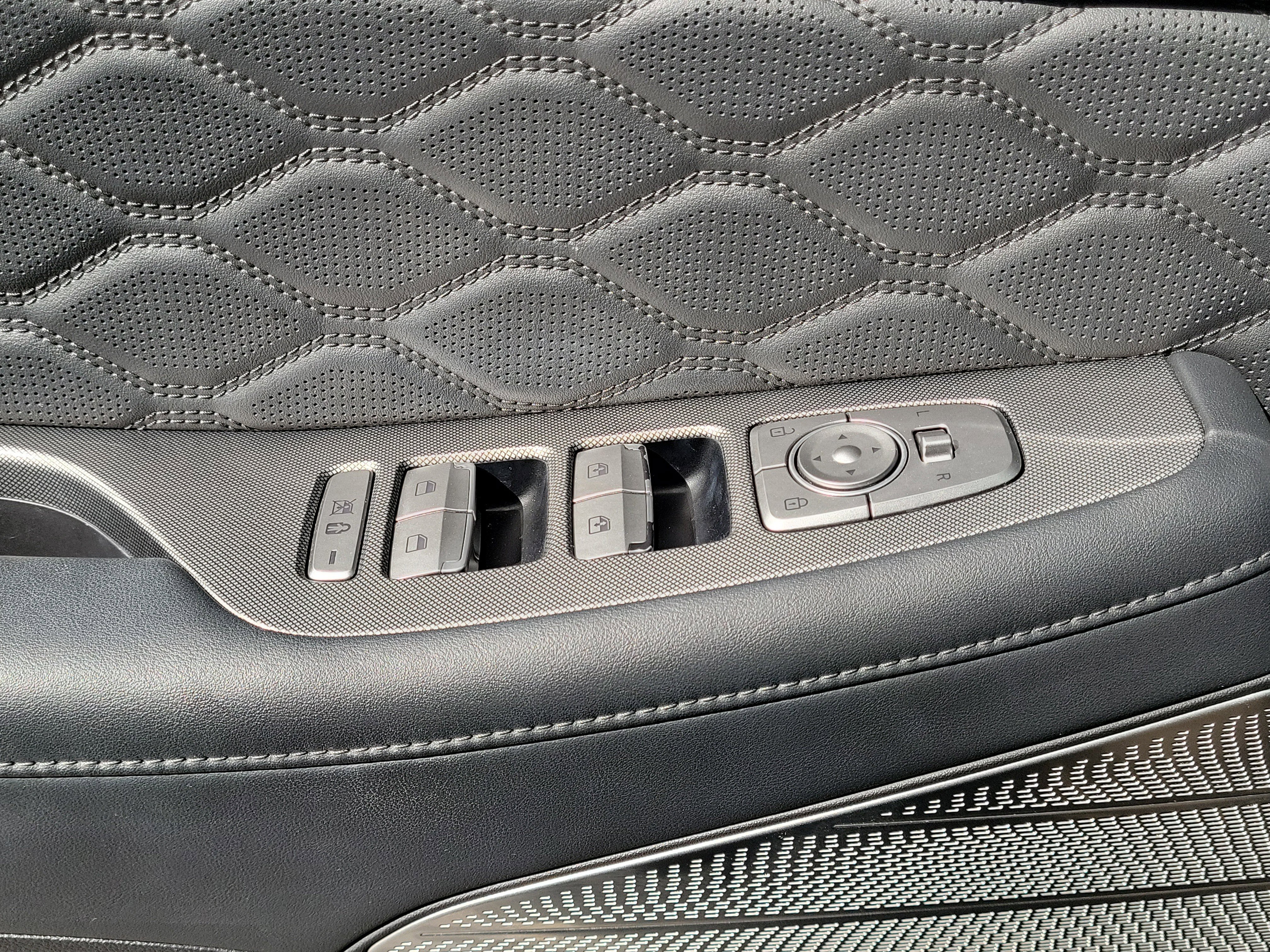 Used 2022 Hyundai Palisade Calligraphy image 28