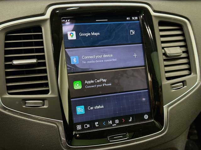 Used 2023 Volvo XC90 B6 Core w/ Climate Package image 17