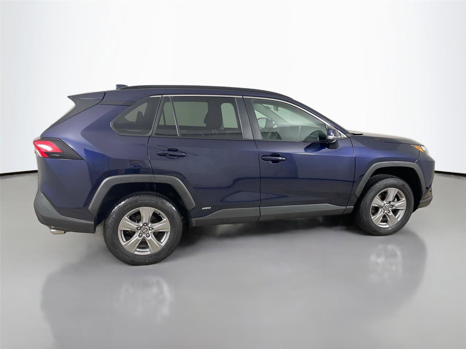 Used 2024 Toyota RAV4 XLE AWD/4WD image 16