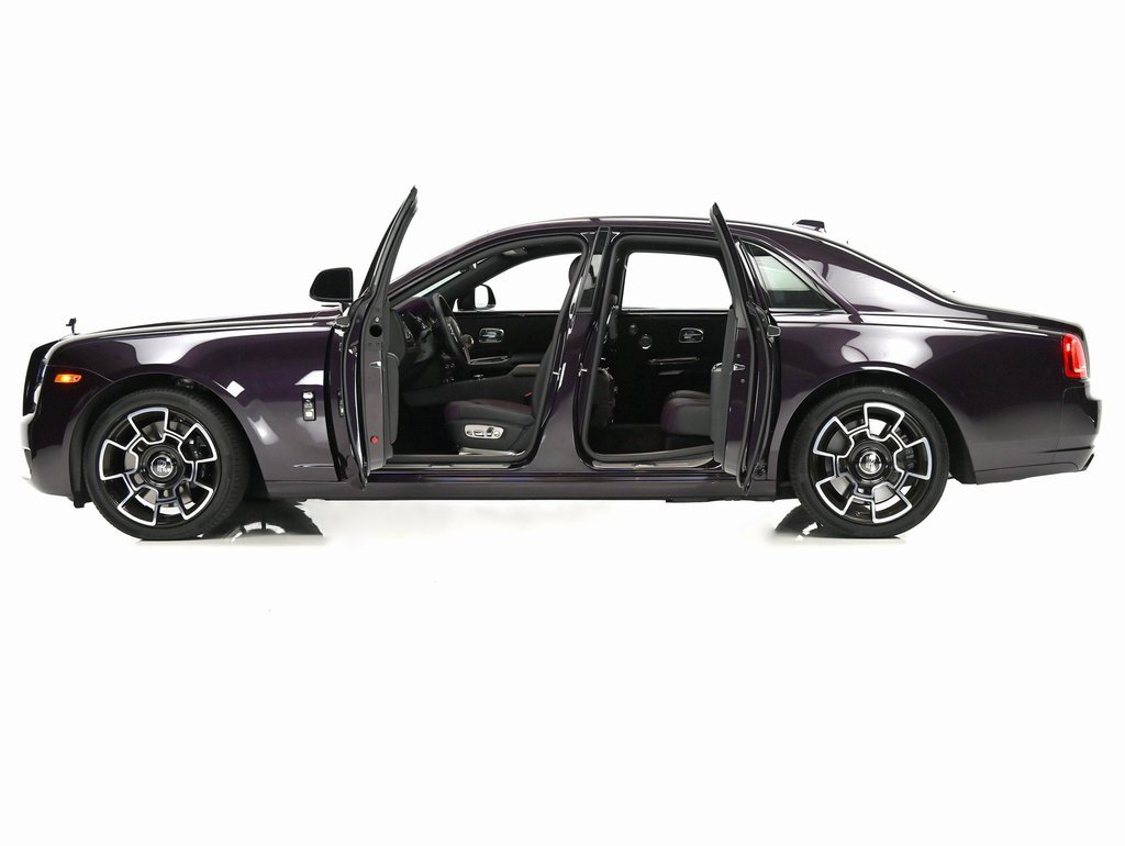 Used 2020 Rolls-Royce Ghost image 3