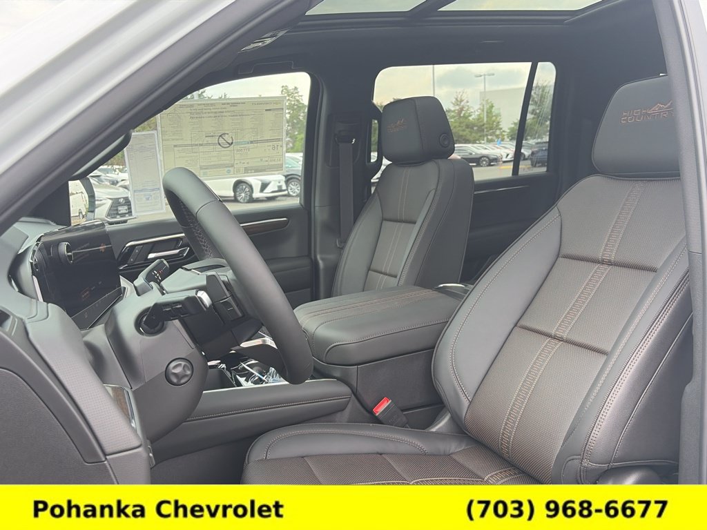 New 2026 Chevrolet Suburban High Country AWD/4WD image 24
