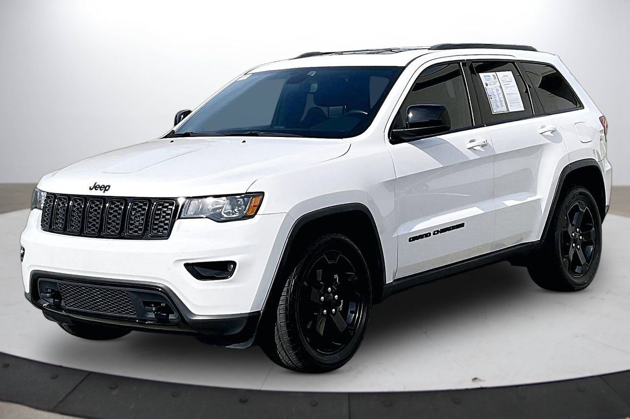 Used 2019 Jeep Grand Cherokee Laredo image 4