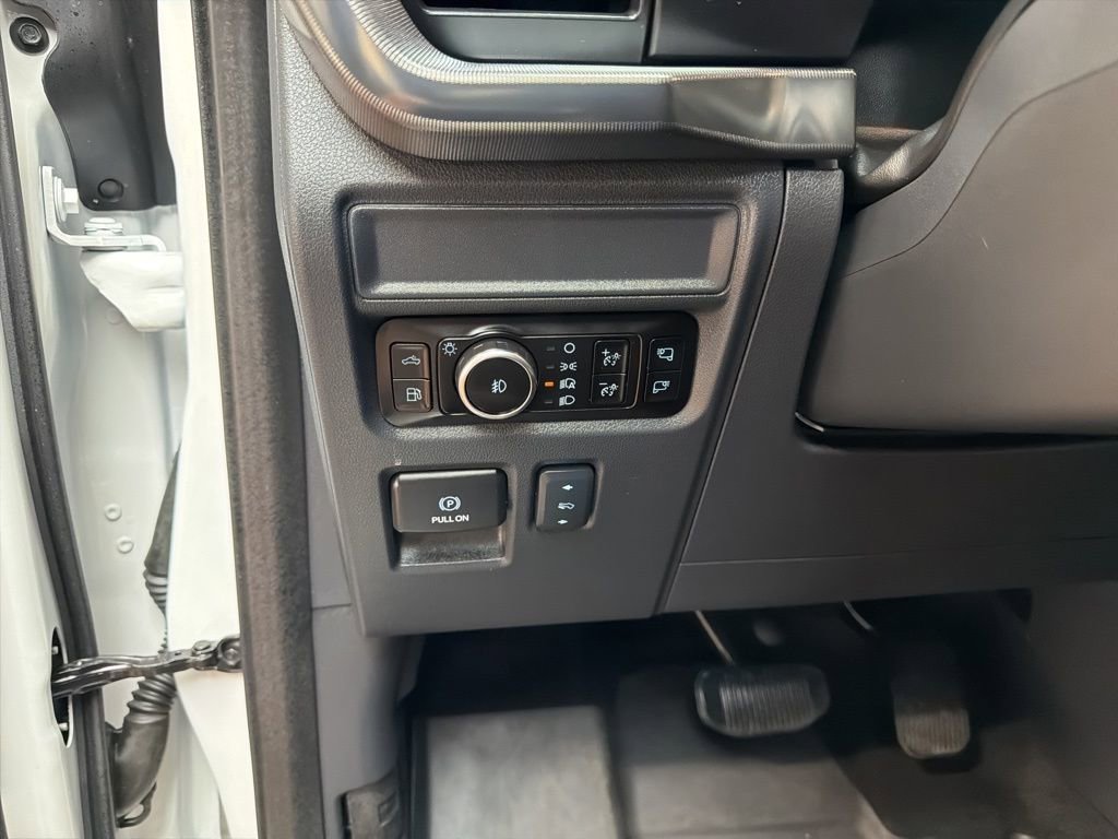 Used 2025 Ford F150 Platinum w/ Equipment Group 702A High image 21