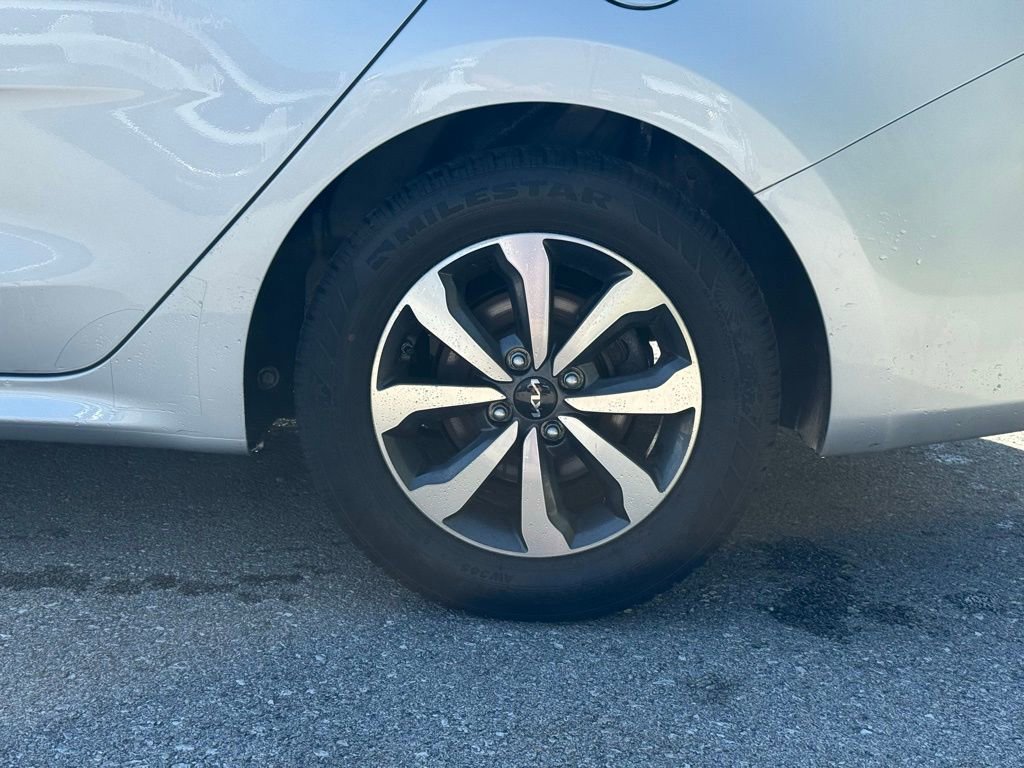 Certified 2022 Kia Rio S w/ Technology Package FWD image 5