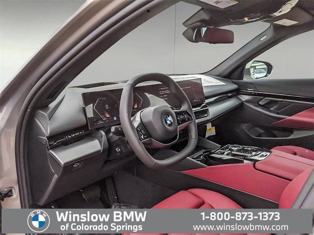 Used 2024 BMW 530i xDrive 530i xDrive w/ Premium Package image 10