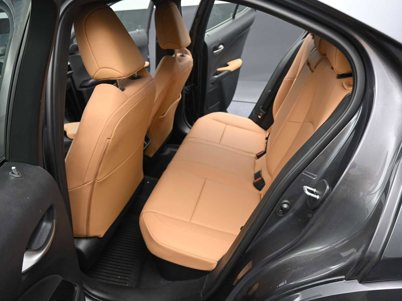 Used 2024 Lexus UX 250h Premium image 12