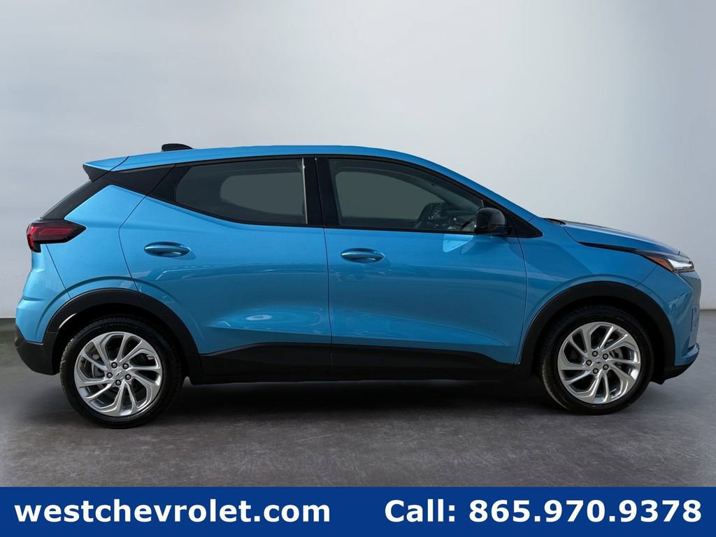 New 2027 Chevrolet Bolt LT w/ Comfort Package FWD image 2