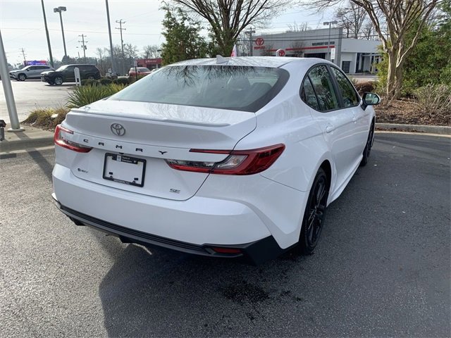 Used 2025 Toyota Camry SE image 8