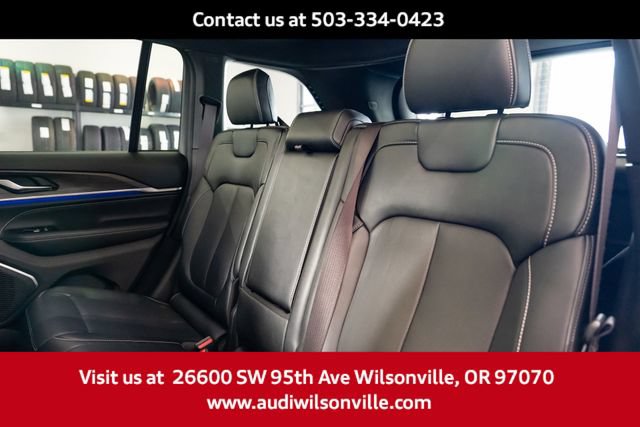 Used 2023 Jeep Grand Cherokee Overland AWD/4WD image 29