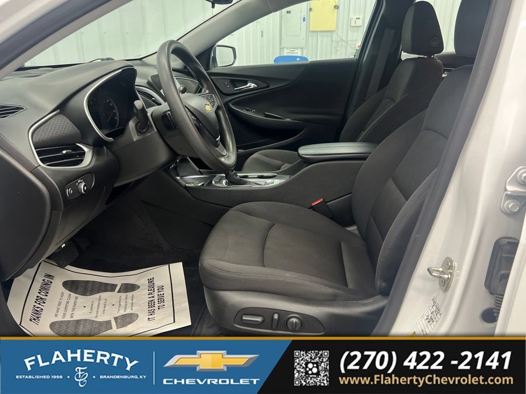 Used 2024 Chevrolet Malibu LT FWD image 9