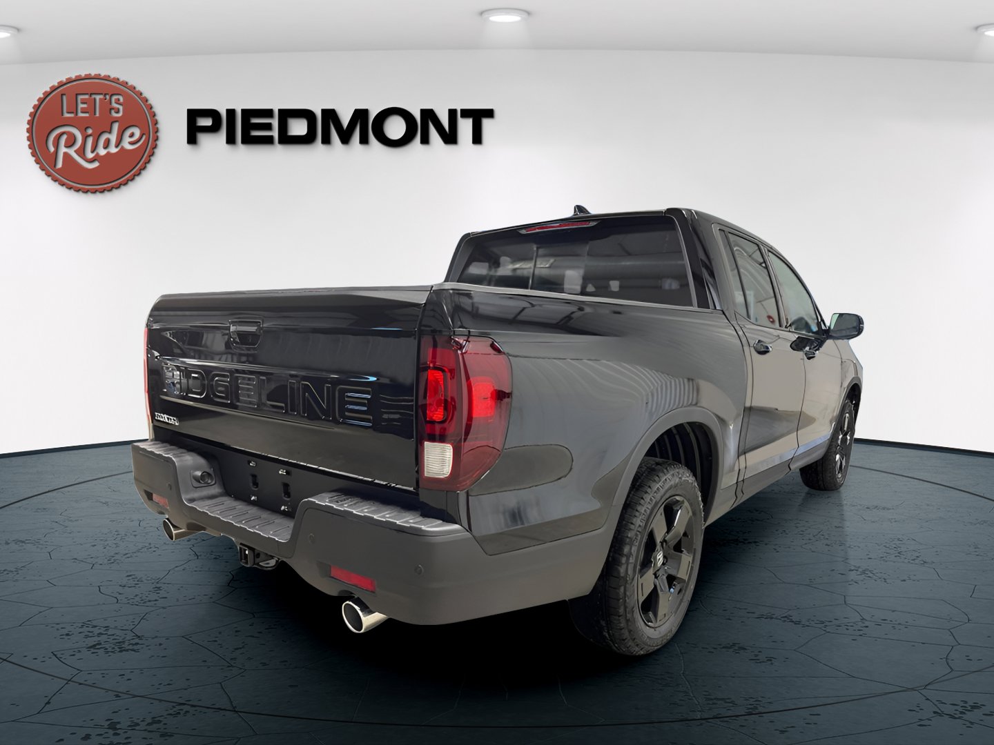 New 2026 Honda Ridgeline Black Edition image 4