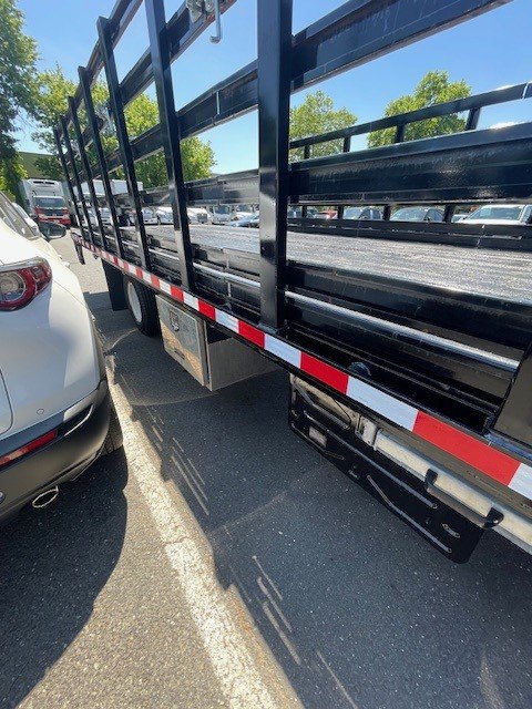 Used 2023 Isuzu NPR RWD image 7