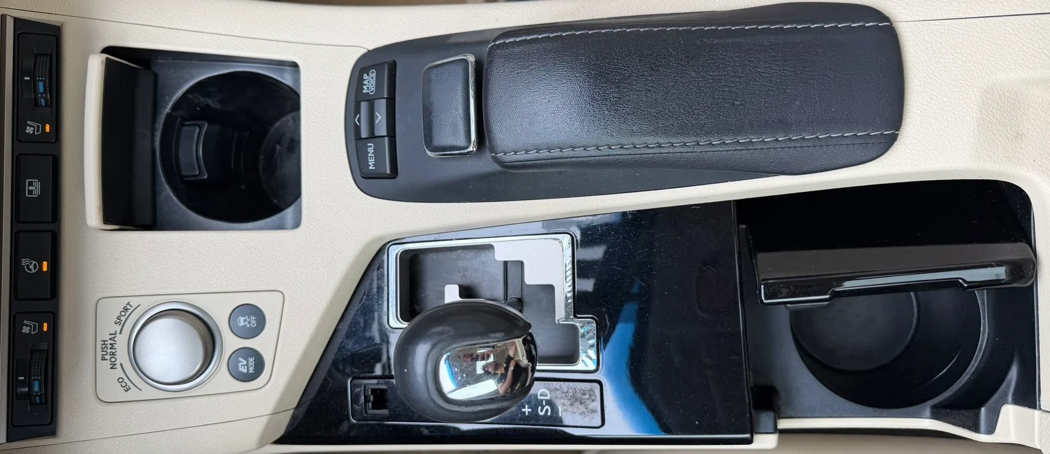 Used 2014 Lexus ES 300h w/ Luxury Package w/Bamboo Trim FWD image 21