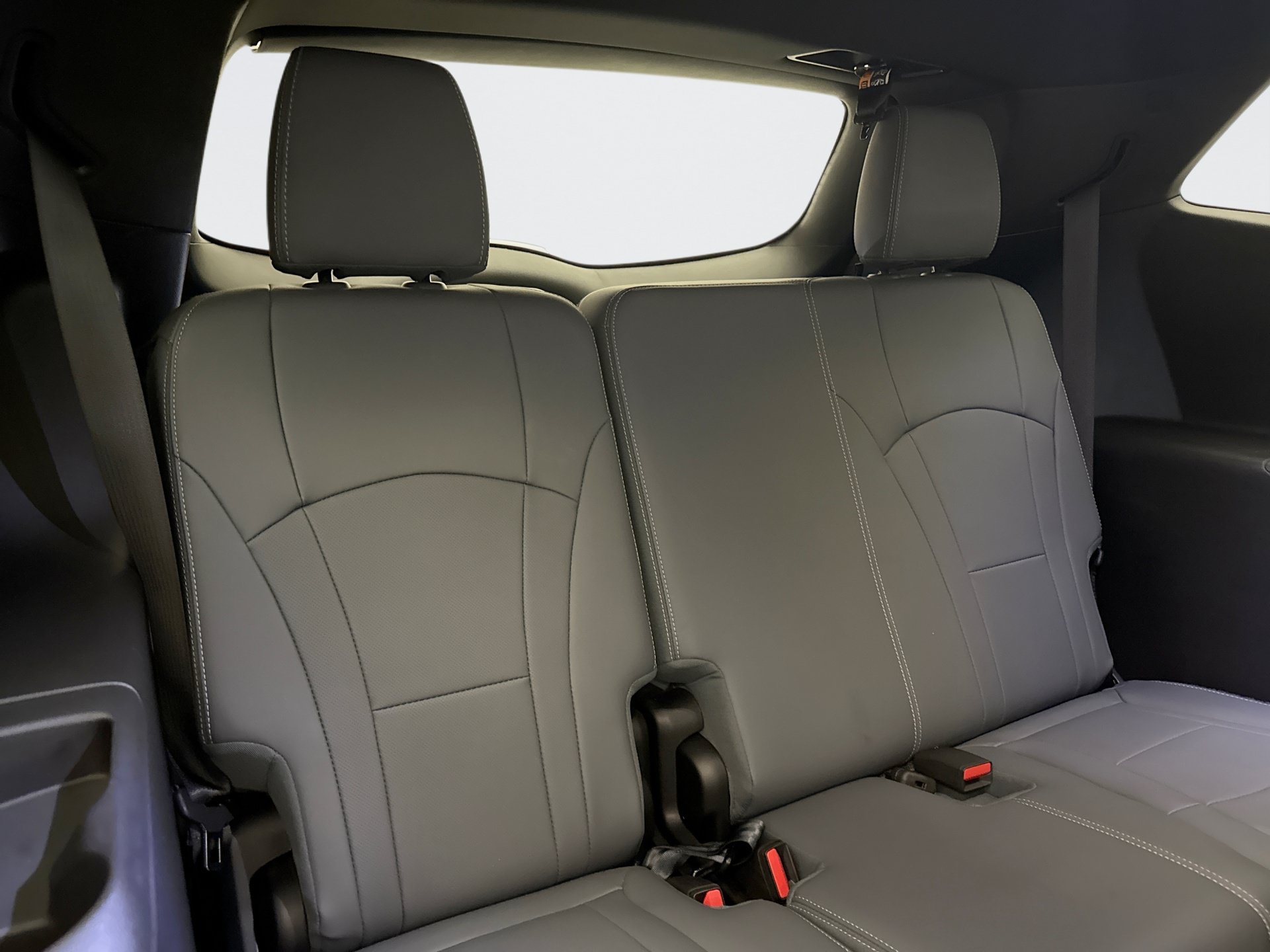 Used 2023 Buick Enclave Essence AWD/4WD image 19