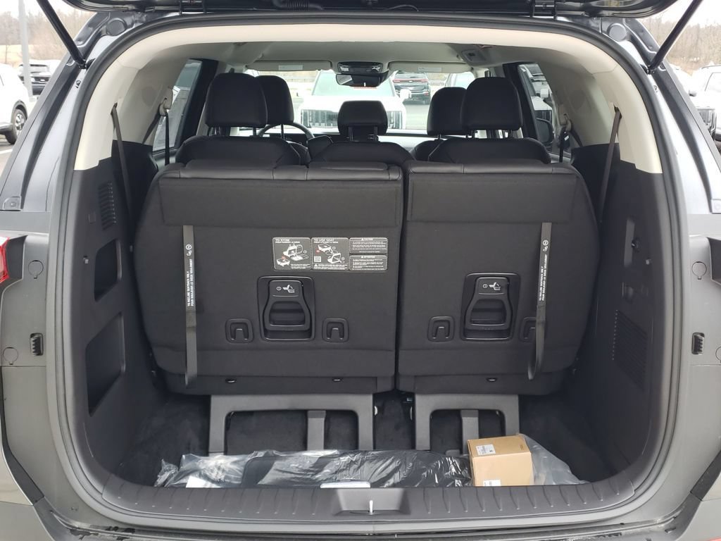 New 2026 Kia Carnival FWD image 7