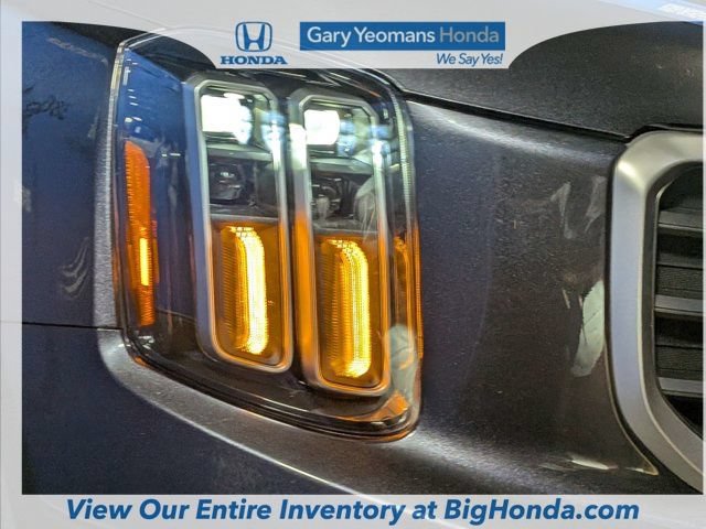 Used 2025 Kia Telluride S FWD image 11