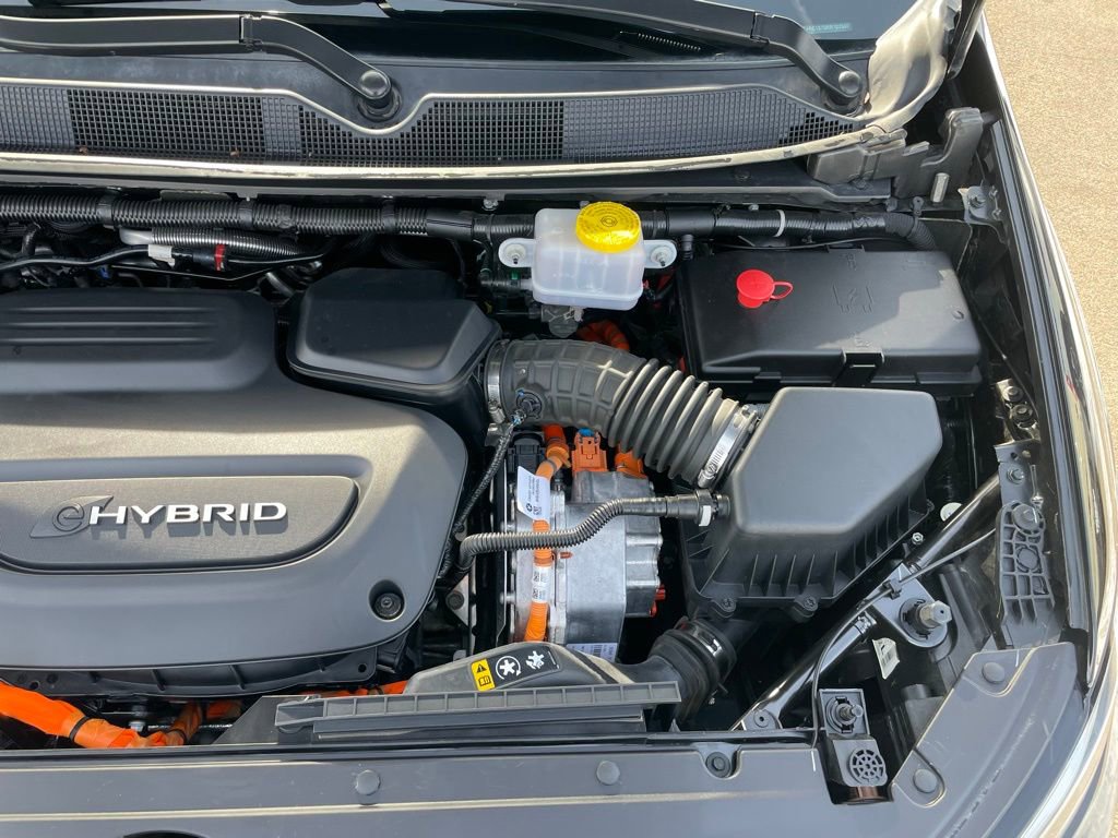 Used 2024 Chrysler Pacifica Select image 43