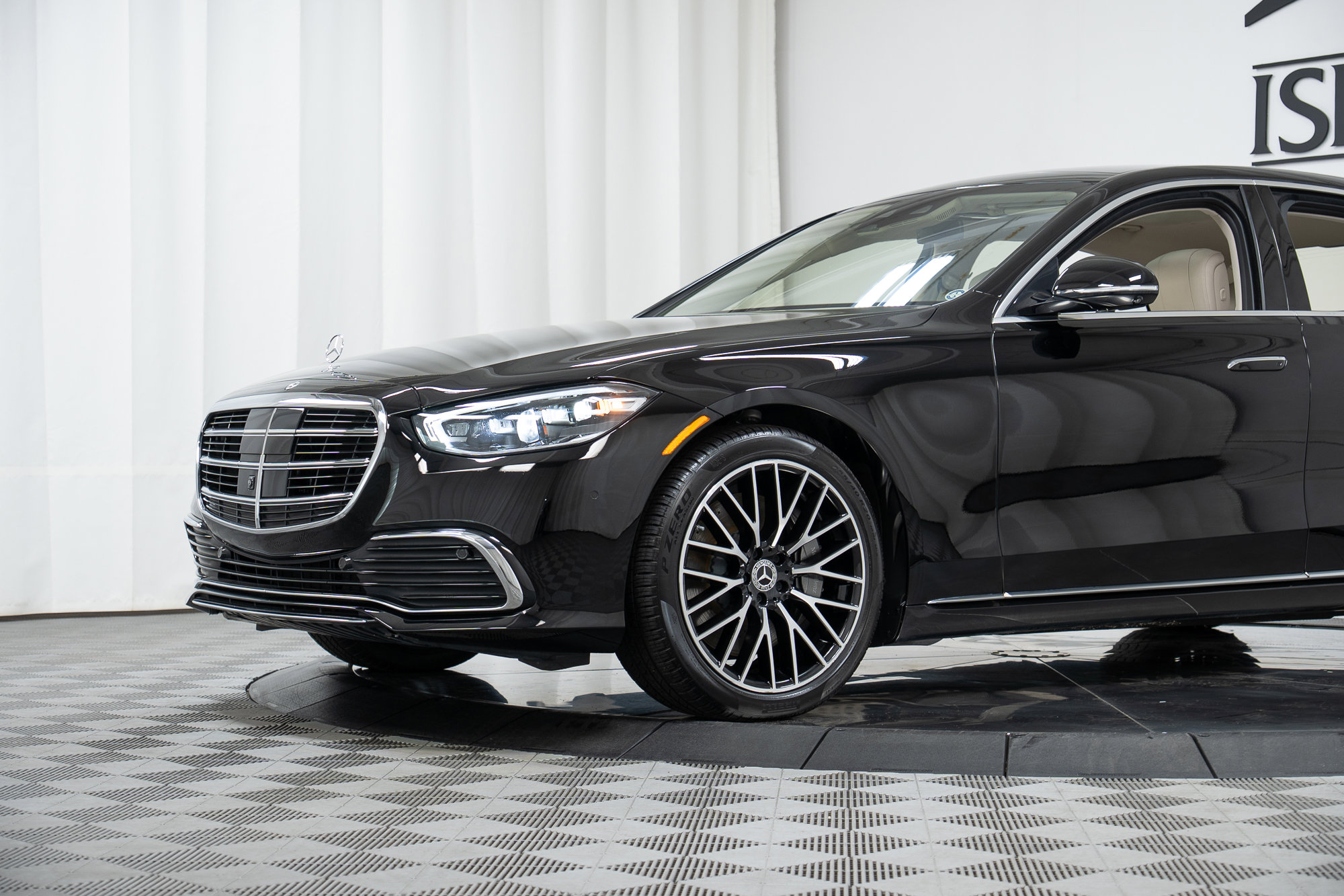 Used 2023 Mercedes-Benz S 500 4MATIC image 25