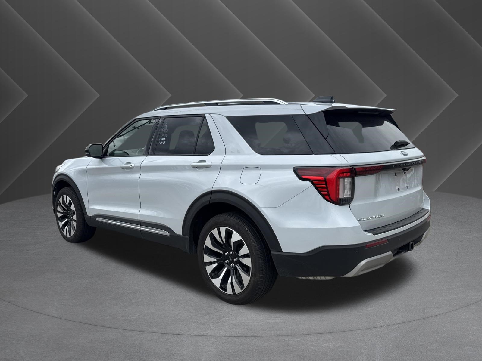 Used 2026 Ford Explorer Platinum w/ LUX Leather Package AWD/4WD image 10